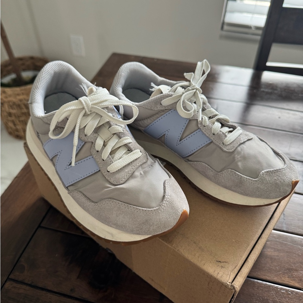 New Balance 237 Gray and purple Sneakers